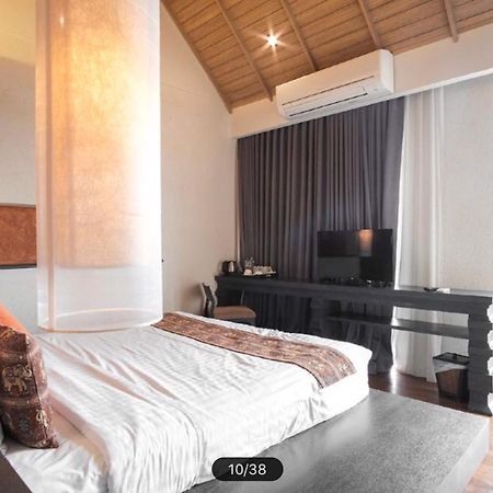 Tapae Gate Villa Chiang Mai Dış mekan fotoğraf